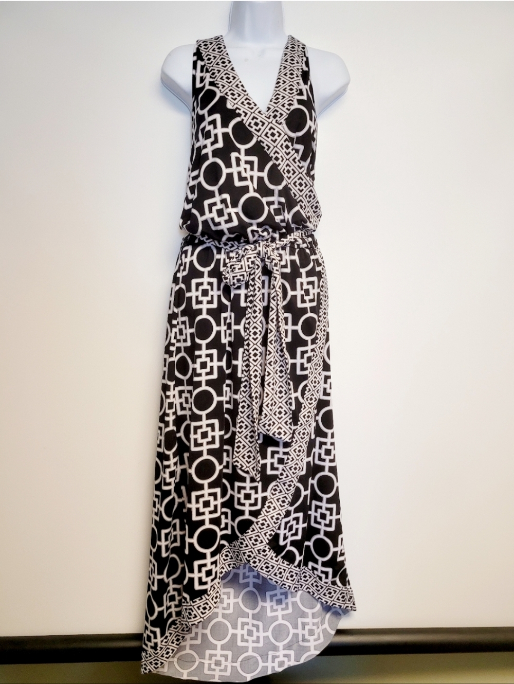 Mud Pie McCay Geometric Wrap Halter High-Low Maxi Dress - Black/White/Tan Large
